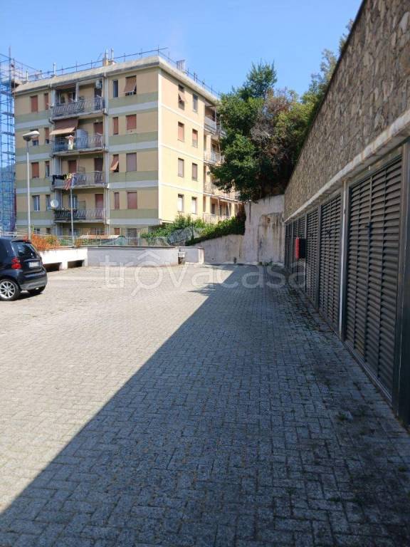 box auto in vendita a Genova in zona San Gottardo/Sant'Eusebio