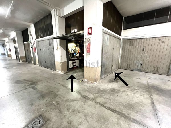 box auto in vendita a Genova in zona Sestri Ponente