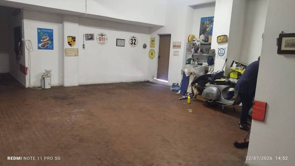 box auto in vendita a Genova in zona Castelletto