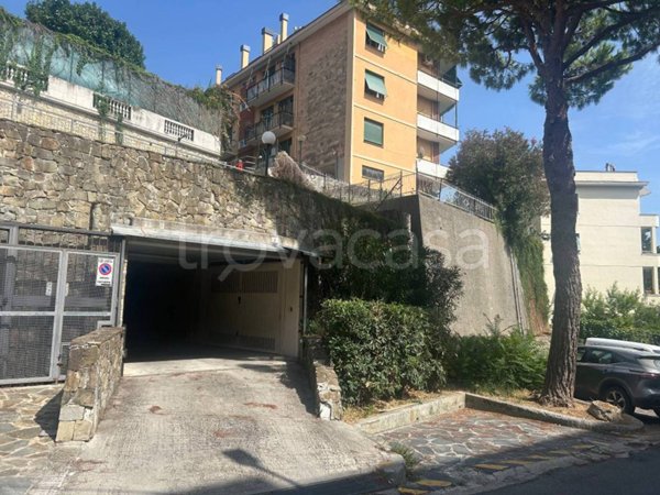 box auto in vendita a Genova in zona Albaro