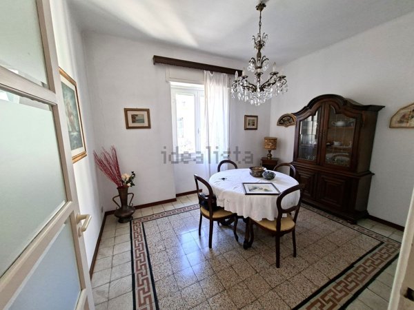 appartamento in vendita a Genova in zona Rivarolo