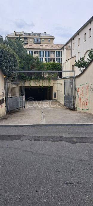 box auto in vendita a Genova in zona Sturla