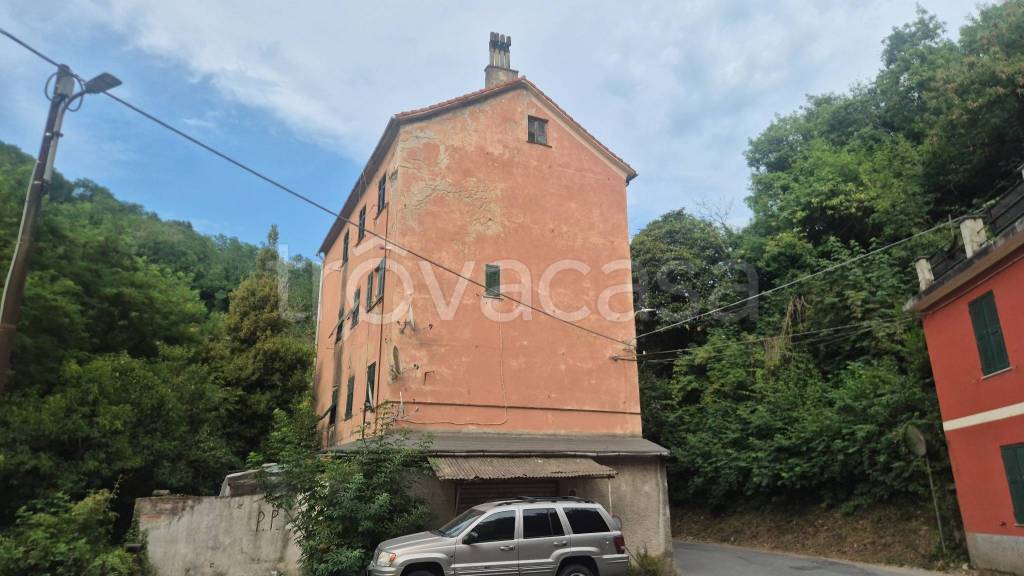 appartamento in vendita a Genova in zona Bolzaneto
