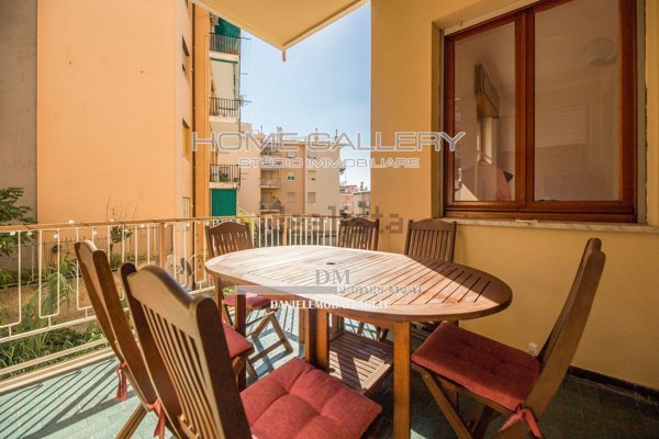 appartamento in vendita a Genova in zona Pegli