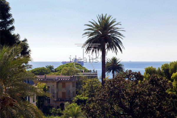 appartamento in vendita a Genova in zona Nervi