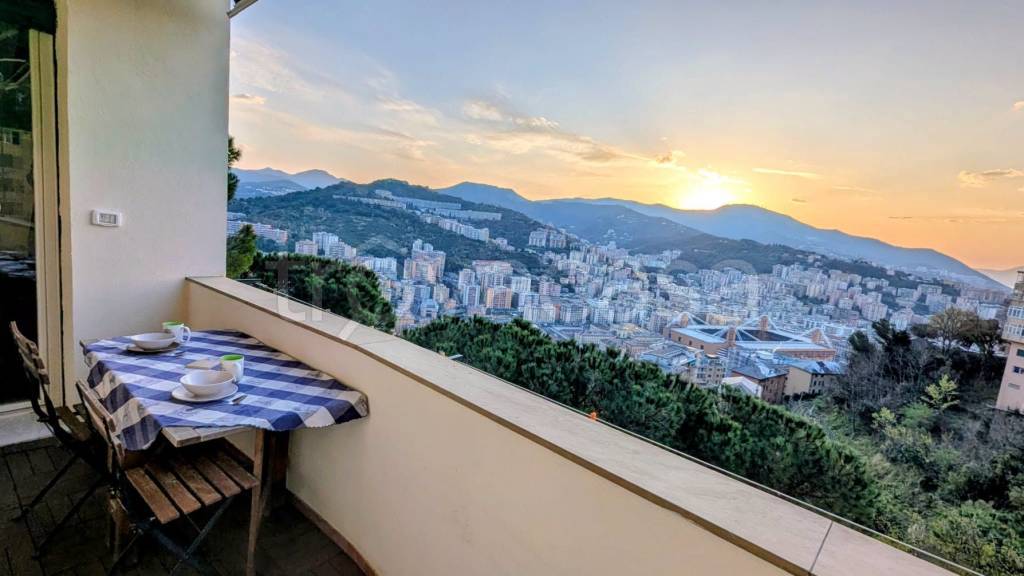 appartamento in vendita a Genova in zona Castelletto