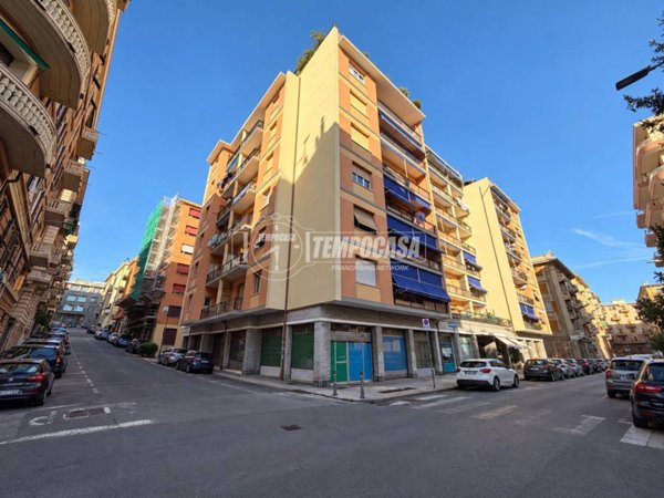appartamento in vendita a Genova in zona Sestri Ponente