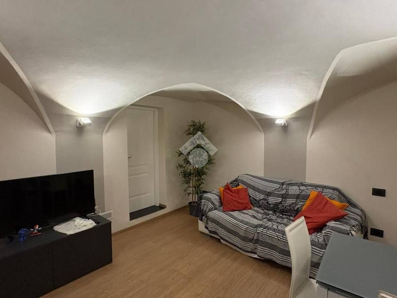 appartamento in vendita a Genova in zona Sottoripa / Maddalena / Molo