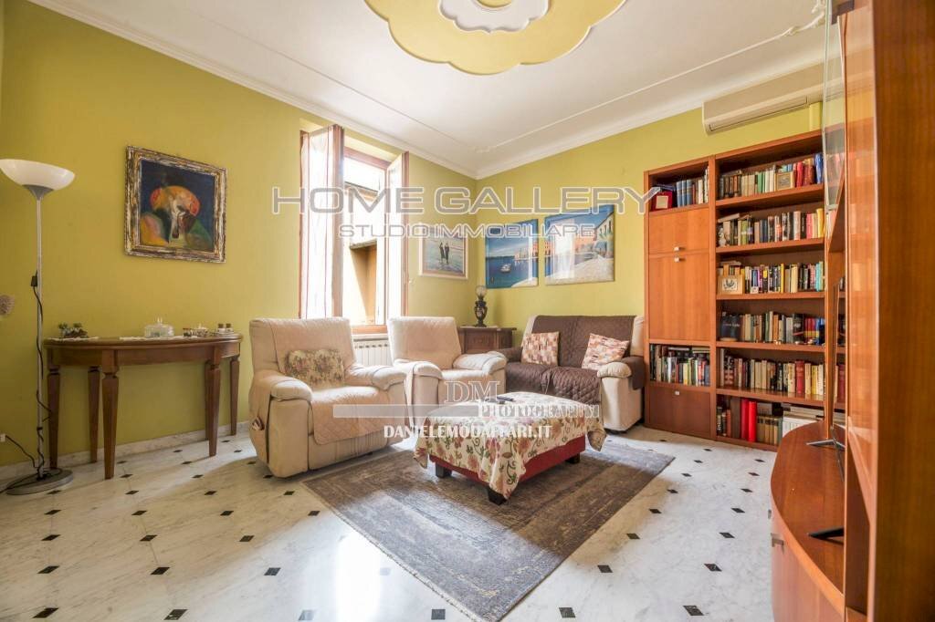 appartamento in vendita a Genova in zona Marassi