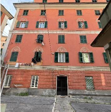 appartamento in vendita a Genova in zona Lagaccio / Granarolo