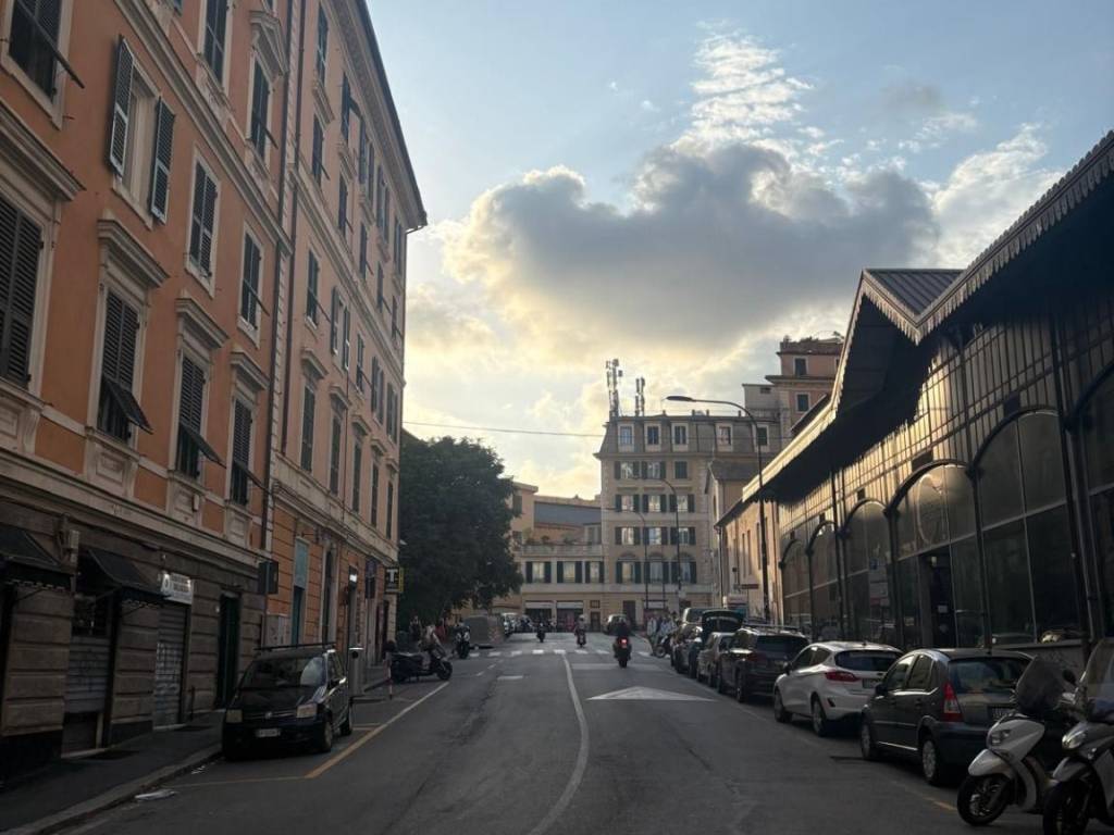 appartamento in vendita a Genova in zona Lagaccio / Granarolo