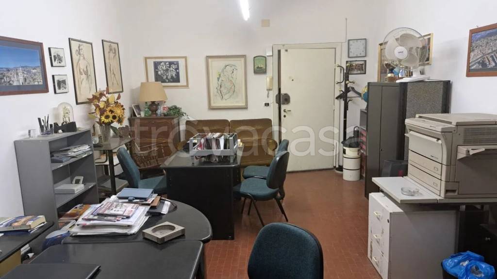 ufficio in vendita a Genova in zona Centro Storico