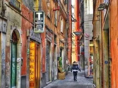 appartamento in vendita a Genova in zona Sottoripa / Maddalena / Molo