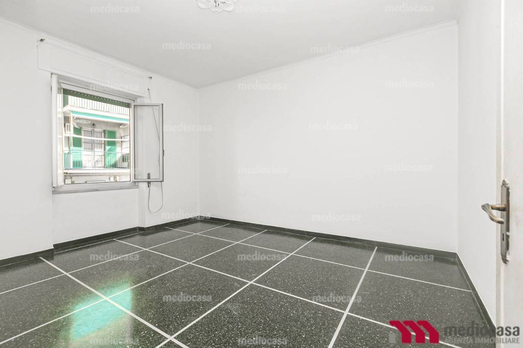 appartamento in vendita a Genova in zona Lagaccio / Granarolo