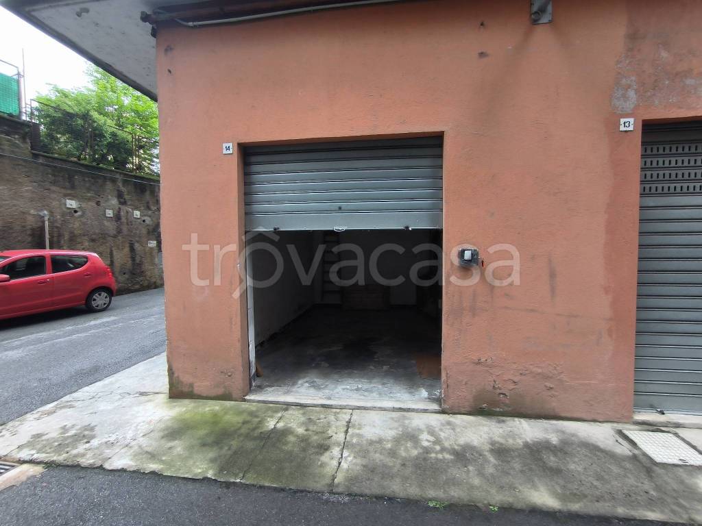 box auto in vendita a Genova in zona Sestri Ponente