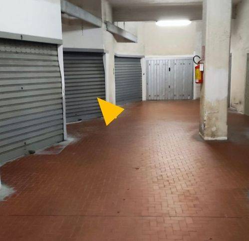 box auto in vendita a Genova in zona Sestri Ponente