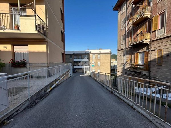 box auto in vendita a Genova in zona Sestri Ponente