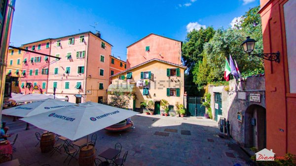 appartamento in vendita a Genova in zona Sestri Ponente
