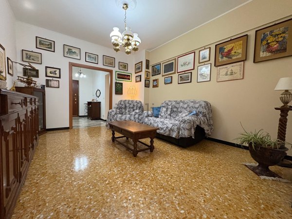 appartamento in vendita a Genova in zona Marassi