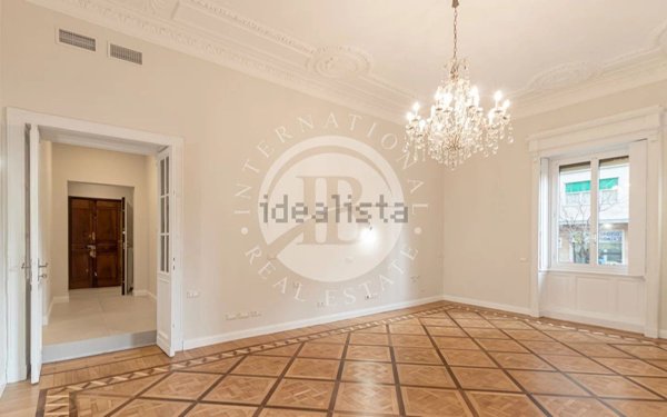 appartamento in vendita a Genova in zona Castelletto