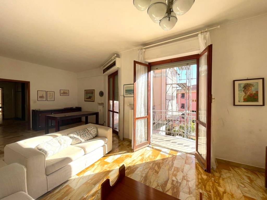 appartamento in vendita a Genova in zona Pontedecimo