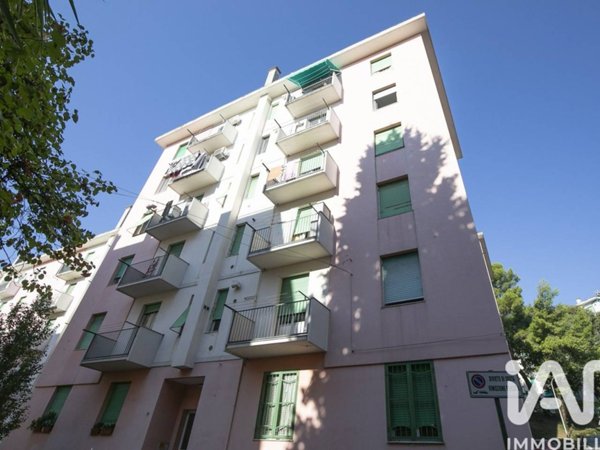 appartamento in vendita a Genova in zona Sestri Ponente
