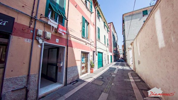appartamento in vendita a Genova in zona Sestri Ponente