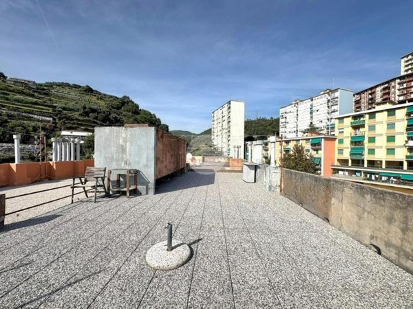 appartamento in vendita a Genova in zona Palmaro / Pra'