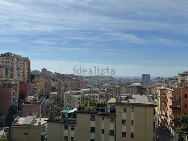 appartamento in vendita a Genova in zona Marassi