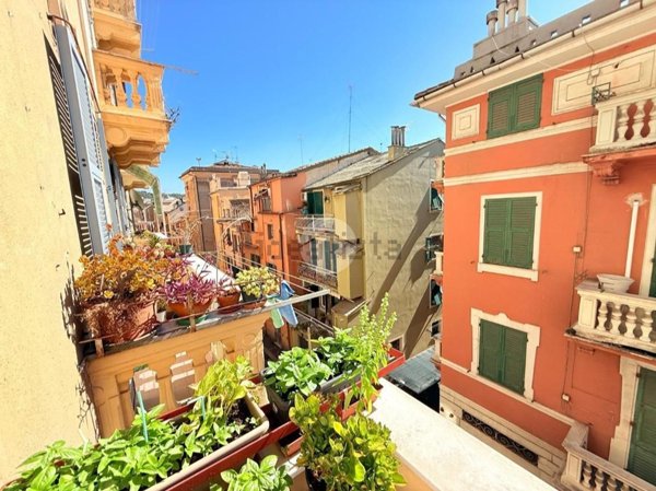 appartamento in vendita a Genova in zona Sestri Ponente