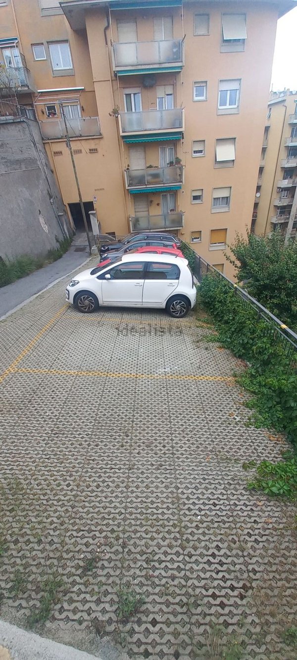 box auto in vendita a Genova