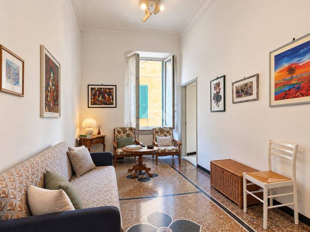 appartamento in vendita a Genova in zona Sottoripa / Maddalena / Molo