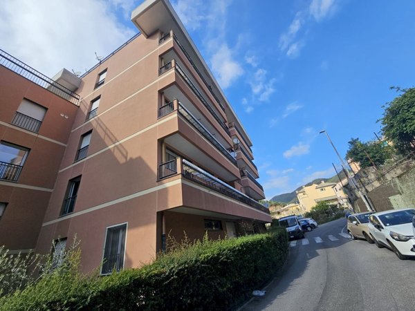 appartamento in vendita a Genova in zona Sestri Ponente