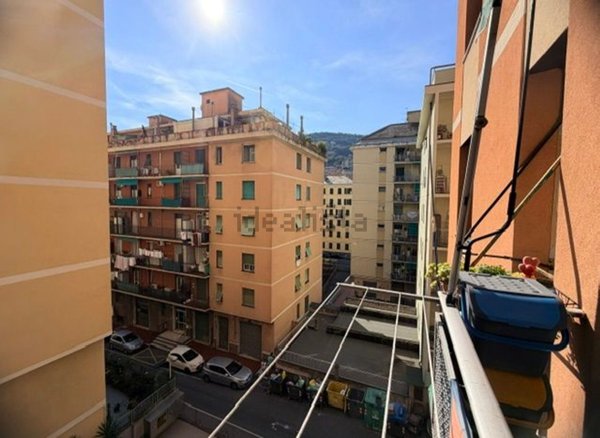 appartamento in vendita a Genova in zona Staglieno
