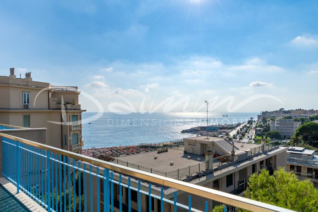 appartamento in vendita a Genova in zona Albaro
