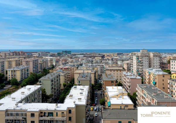 appartamento in vendita a Genova in zona Sestri Ponente