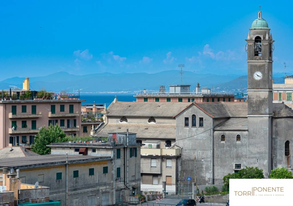 appartamento in vendita a Genova in zona Sestri Ponente