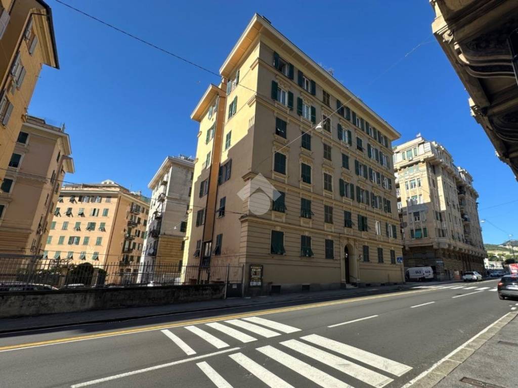 appartamento in vendita a Genova in zona Foce