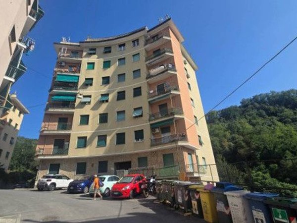 appartamento in vendita a Genova in zona Rivarolo