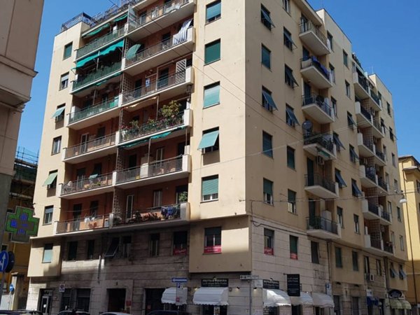 appartamento in vendita a Genova in zona Foce