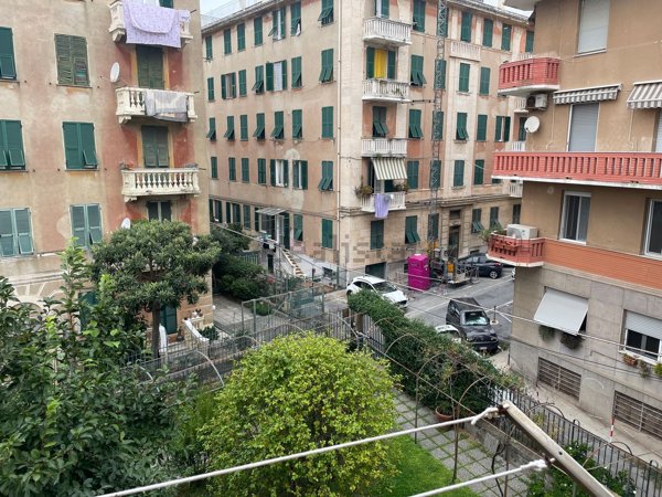 appartamento in vendita a Genova in zona Pegli