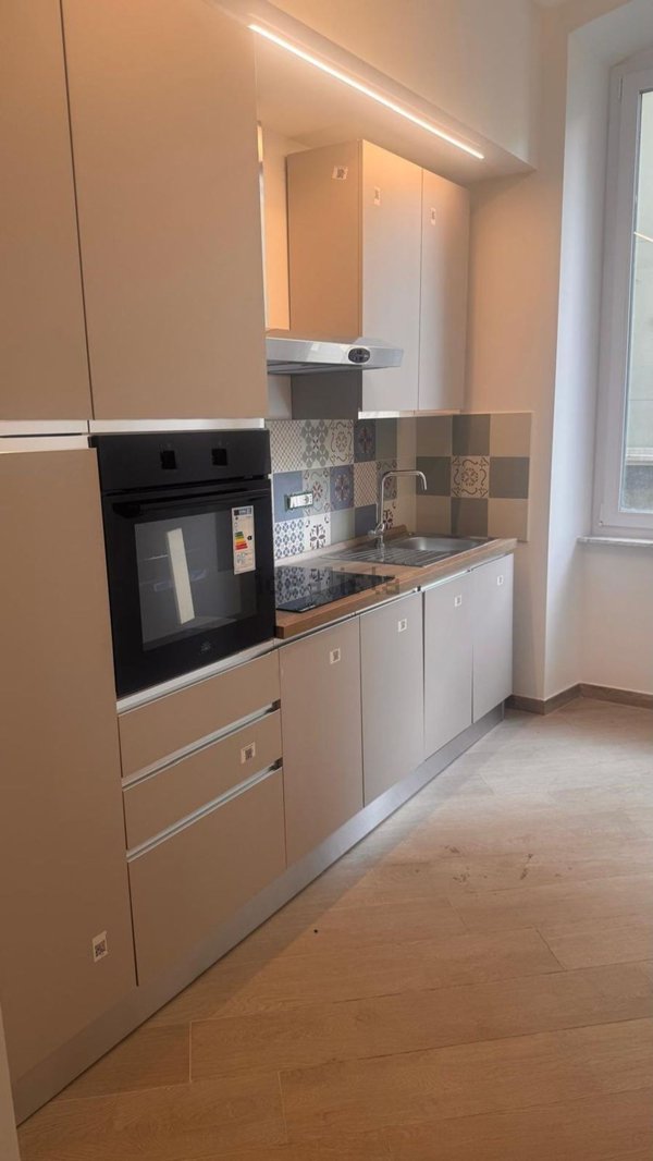 appartamento in vendita a Genova in zona Foce