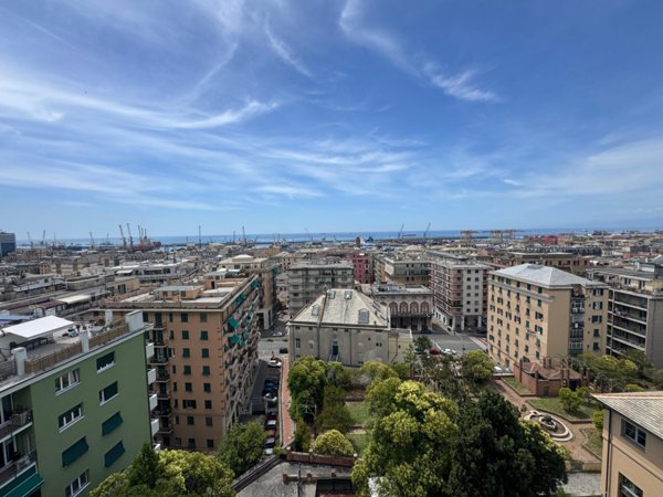 pentavano in vendita a Genova in zona Sampierdarena