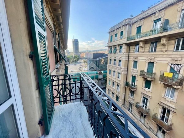 appartamento in vendita a Genova in zona Foce
