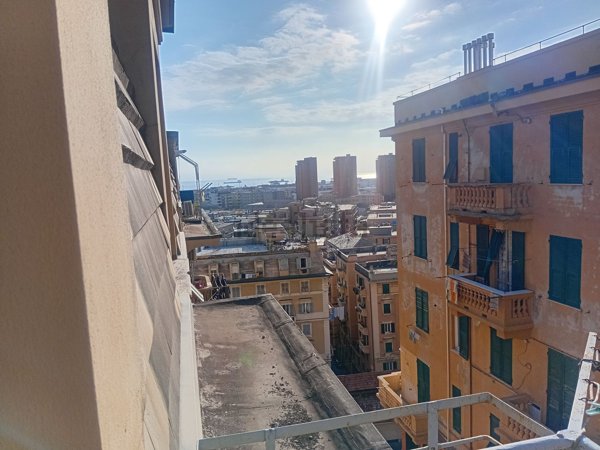 appartamento in vendita a Genova in zona Sampierdarena