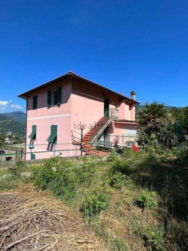 casa indipendente in vendita a Genova in zona Struppa