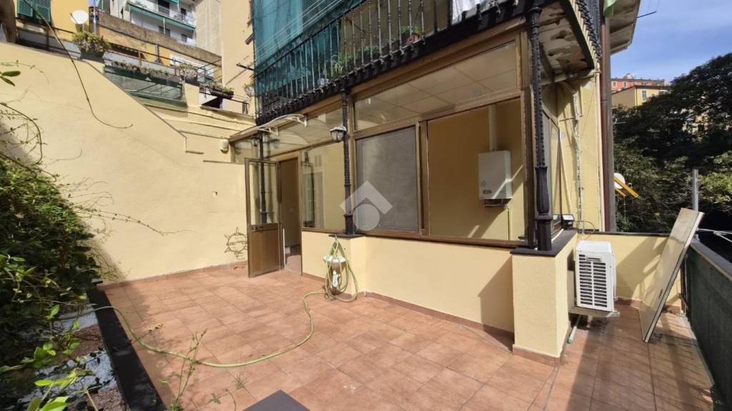 appartamento in vendita a Genova in zona Quezzi