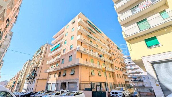 appartamento in vendita a Genova in zona Sestri Ponente