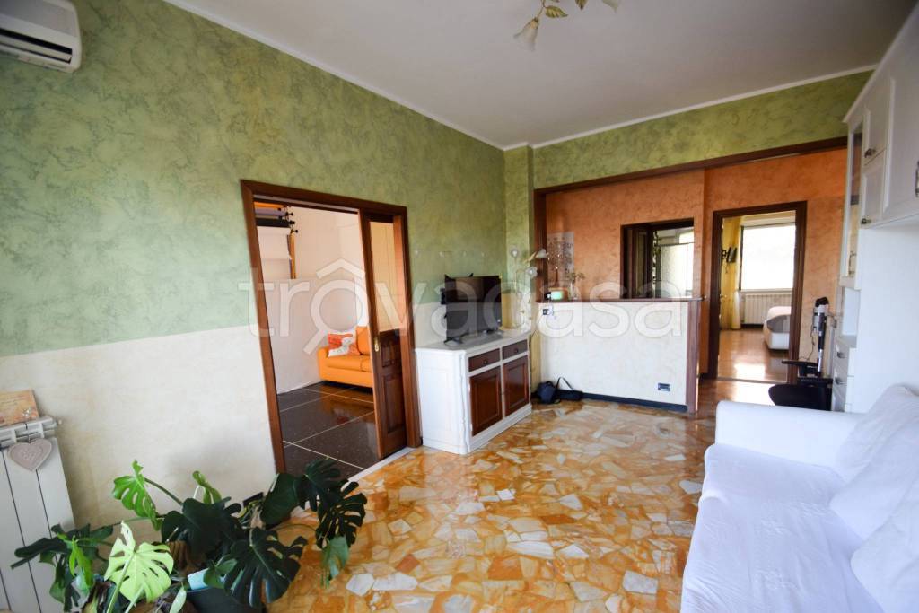 appartamento in vendita a Genova in zona Palmaro / Pra'