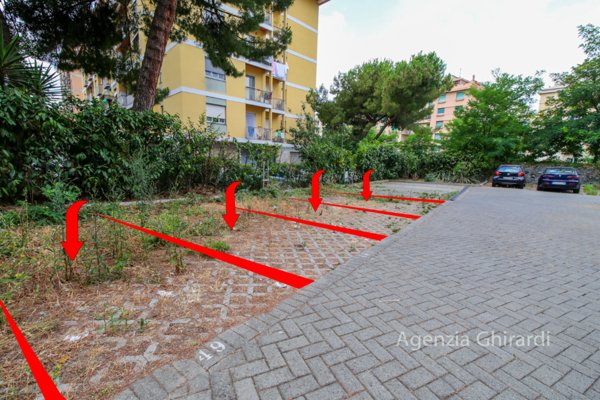 box auto in vendita a Genova in zona Sestri Ponente